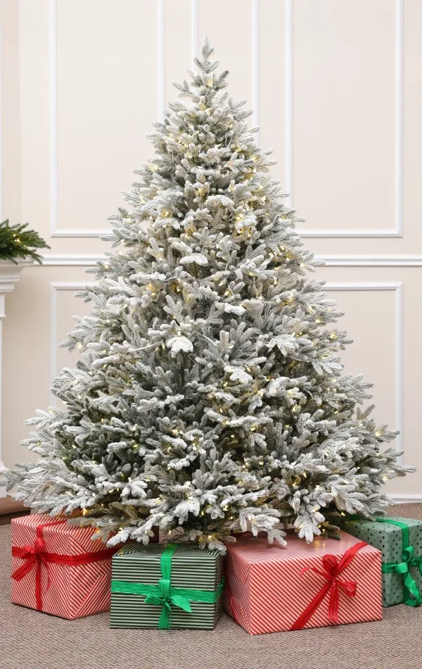 Spritzguss Weihnachtsbaum mit Schnee Dual Led 750-240 cm Alpine Fraser Snowy