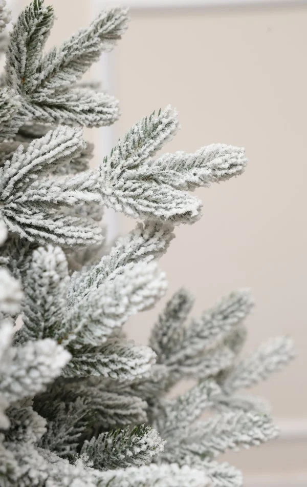 Spritzguss Weihnachtsbaum mit Schnee 180 cm-Balsam Fir Snowy