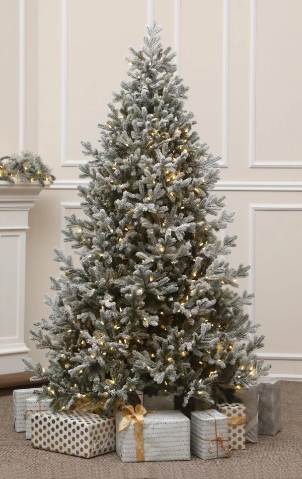 Künstlicher Weihnachtsbaum wie echt mit Schnee LED 500-210 cm The Snowy Dream